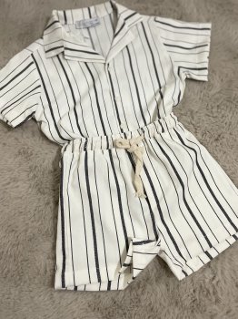 Siyah Beyaz Çizgili Takım